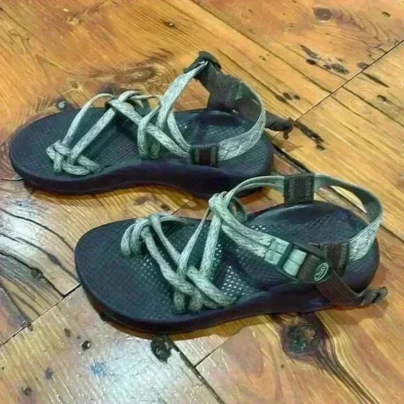 Chaco Vibram Non-Marking Toe Strap Water Sandal Shoes Women’s Green Brown Size 7 - Picture 4 of 12